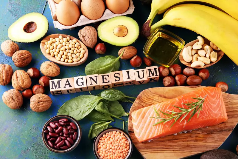 Products,Containing,Magnesium:,Bananas,,Almonds,,Avocado,,Nuts,And,Spinach,And